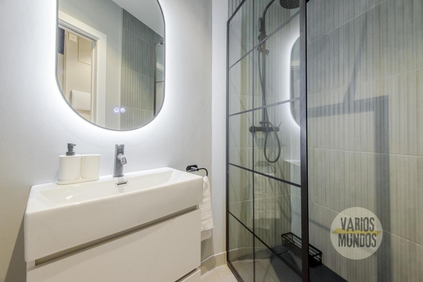 Urban And Central Apt 5Pax En Calle Silva-Gran Via E2 マドリード エクステリア 写真