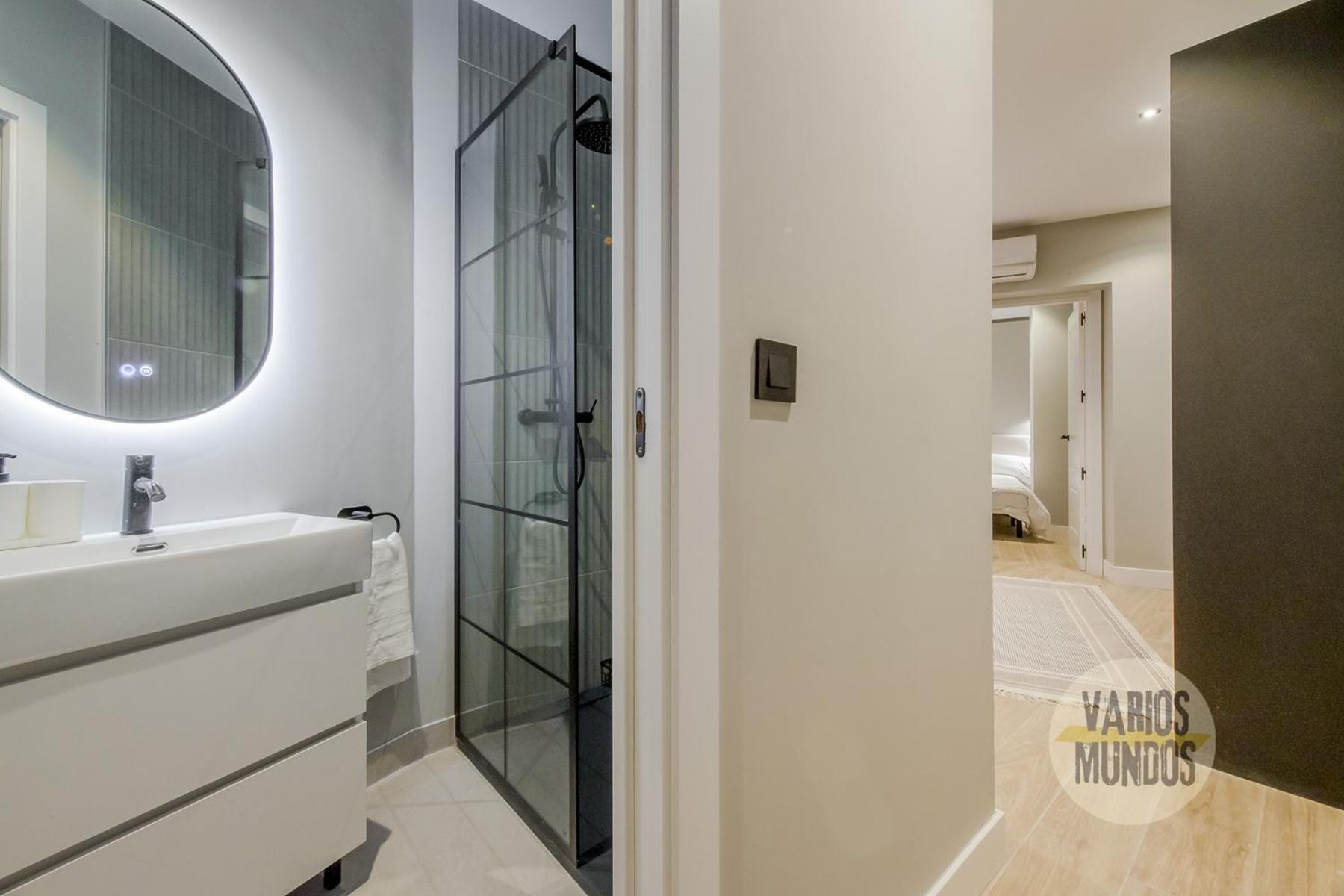 Urban And Central Apt 5Pax En Calle Silva-Gran Via E2 マドリード エクステリア 写真